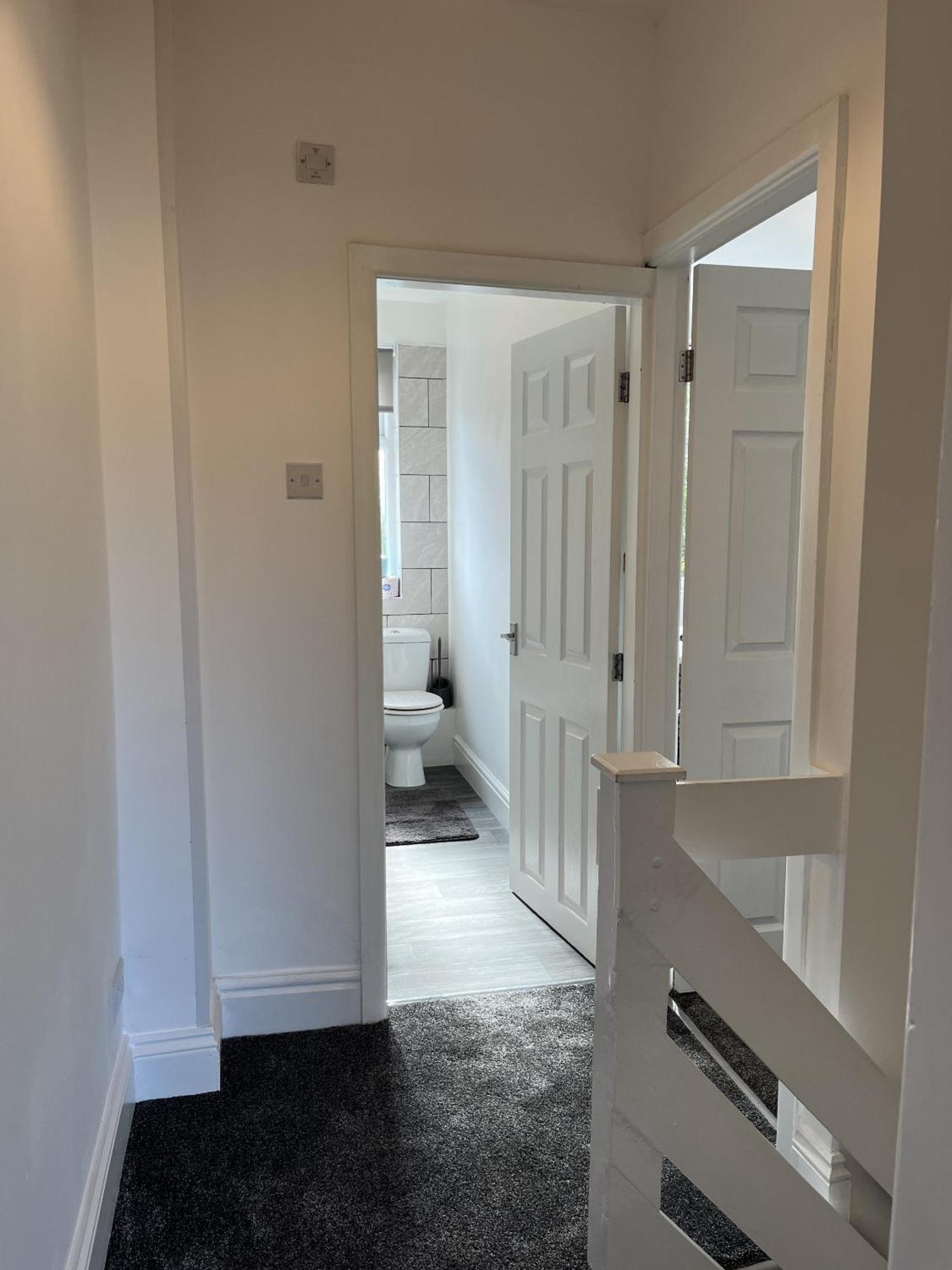 Modernised Central Wigan Townhouse Sleeps Up To 6 Bagian luar foto