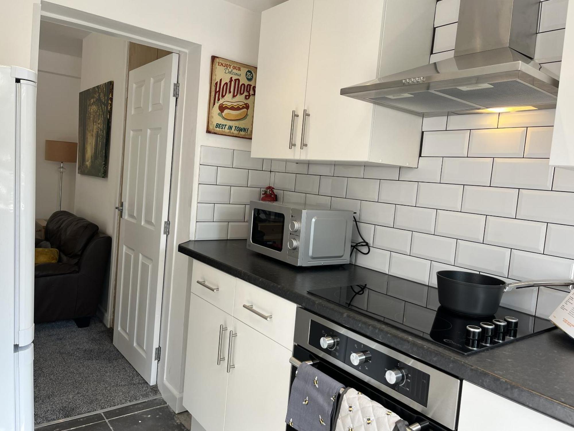 Modernised Central Wigan Townhouse Sleeps Up To 6 Bagian luar foto